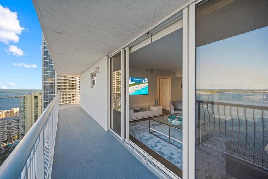 Ocean View 35Th Floor, In The Heart Of Miami Apartment Exterior photo