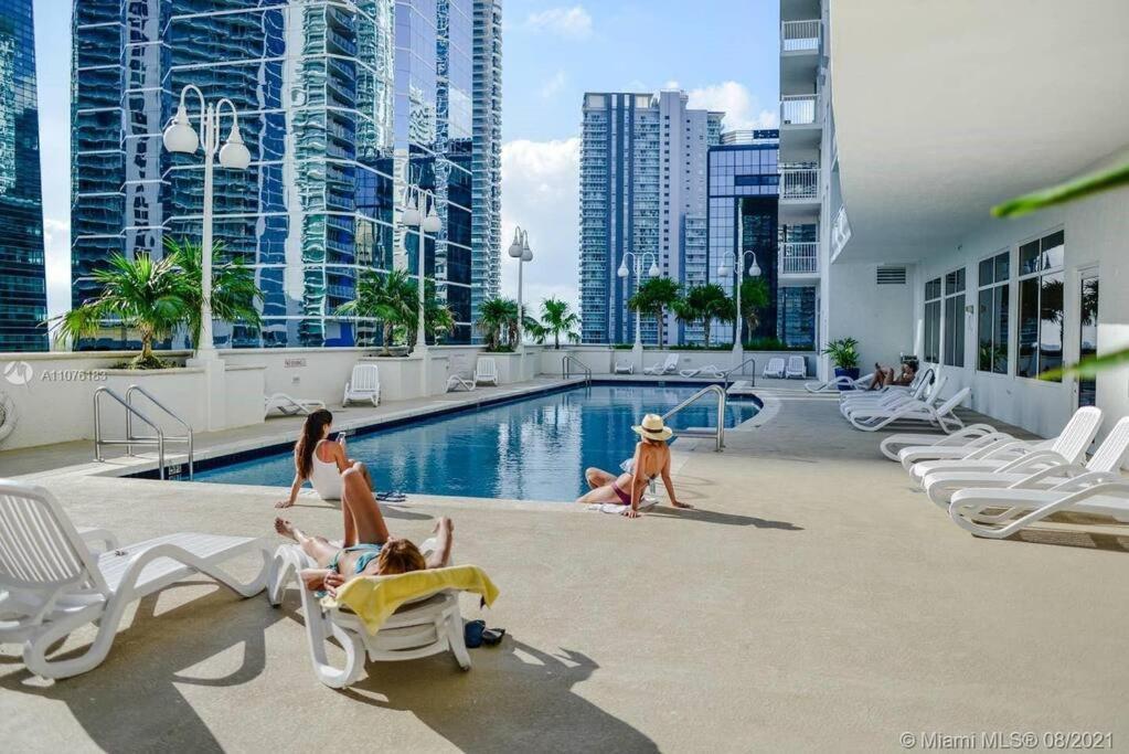 Ocean View 35Th Floor, In The Heart Of Miami Apartment Exterior photo