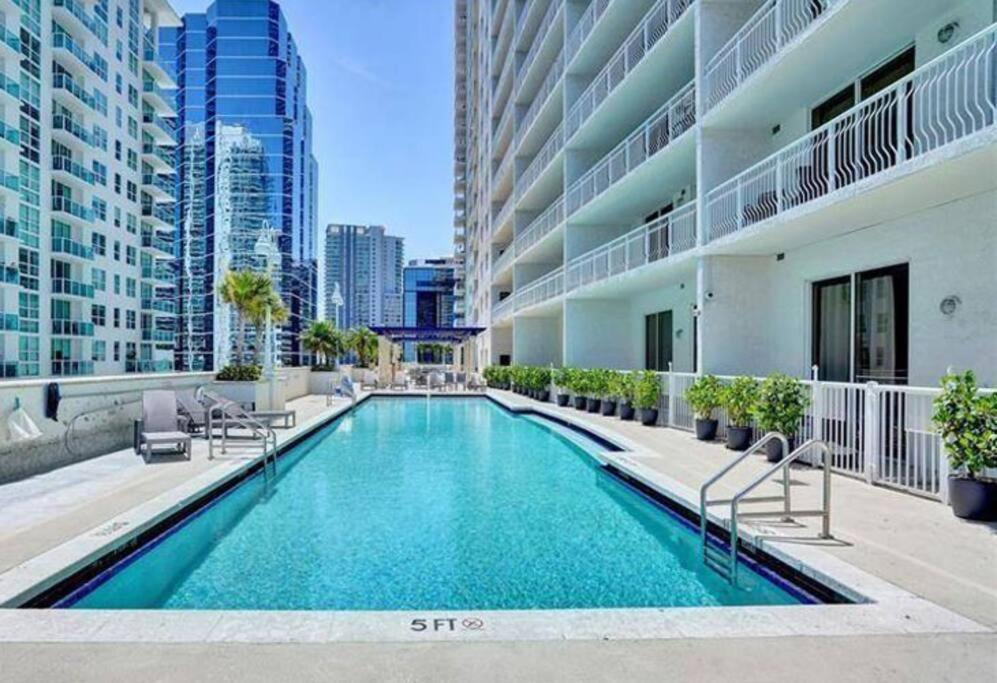 Ocean View 35Th Floor, In The Heart Of Miami Apartment Exterior photo