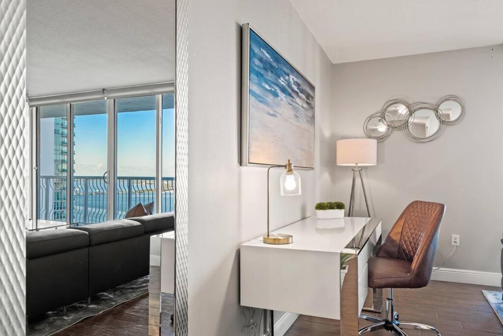 Ocean View 35Th Floor, In The Heart Of Miami Apartment Exterior photo