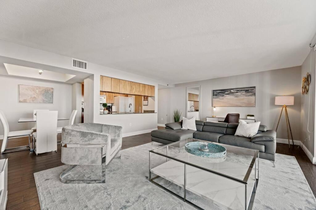 Ocean View 35Th Floor, In The Heart Of Miami Apartment Exterior photo
